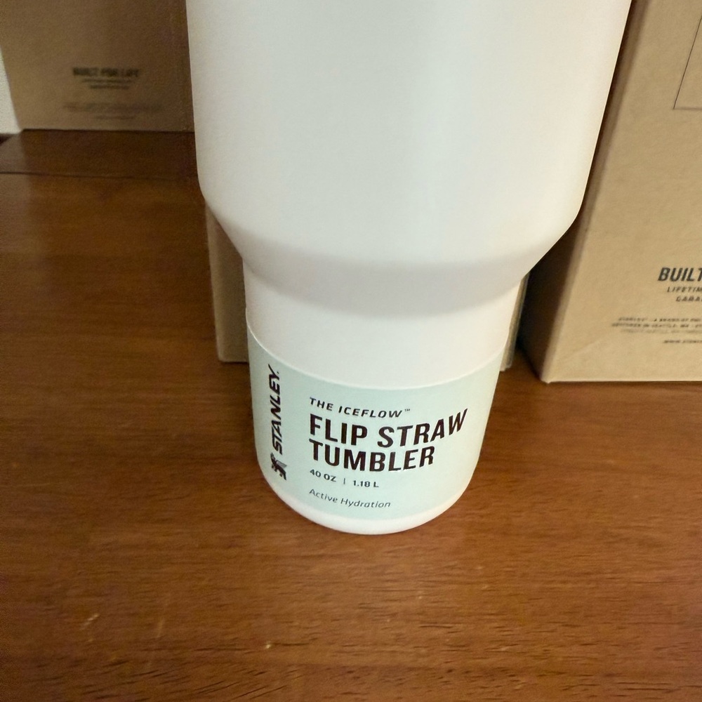 Stanley Pink and White Tumbler with Handle 40oz - Picture 3 of 3